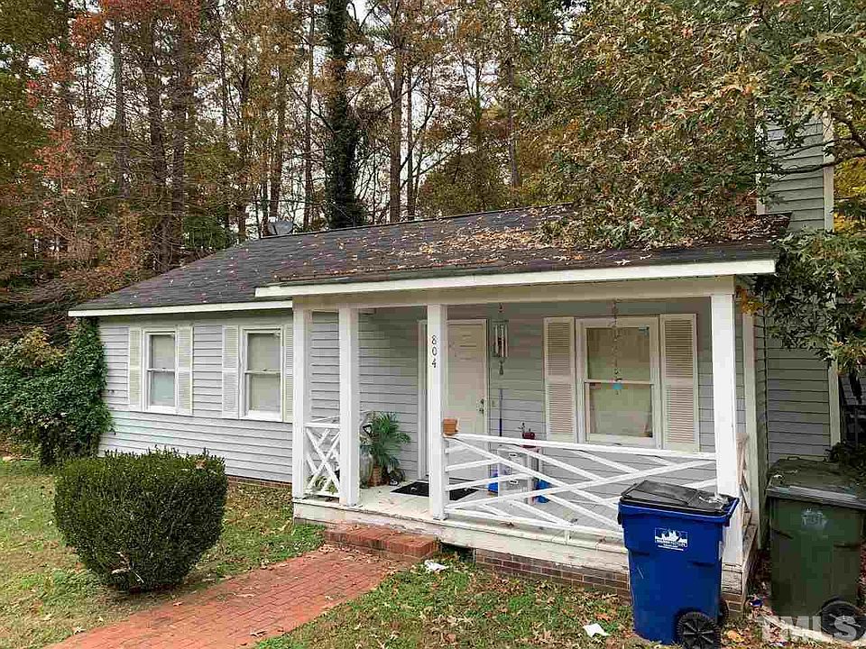2nd image of 804 Wiles Ct
