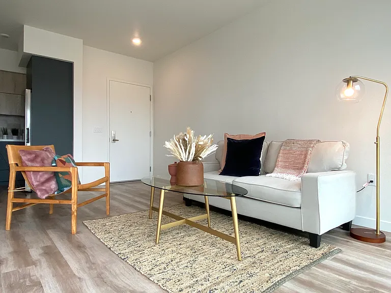 970 Fedora St — Photo 25