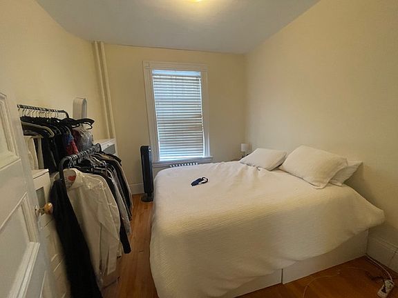 5th image of 9 Ware St APT 2