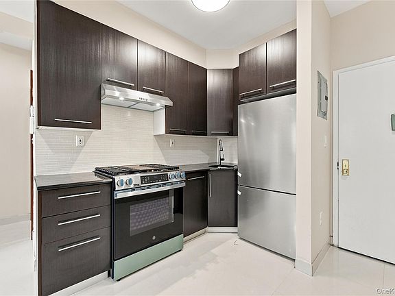 3rd image of 360 43rd Street #2A