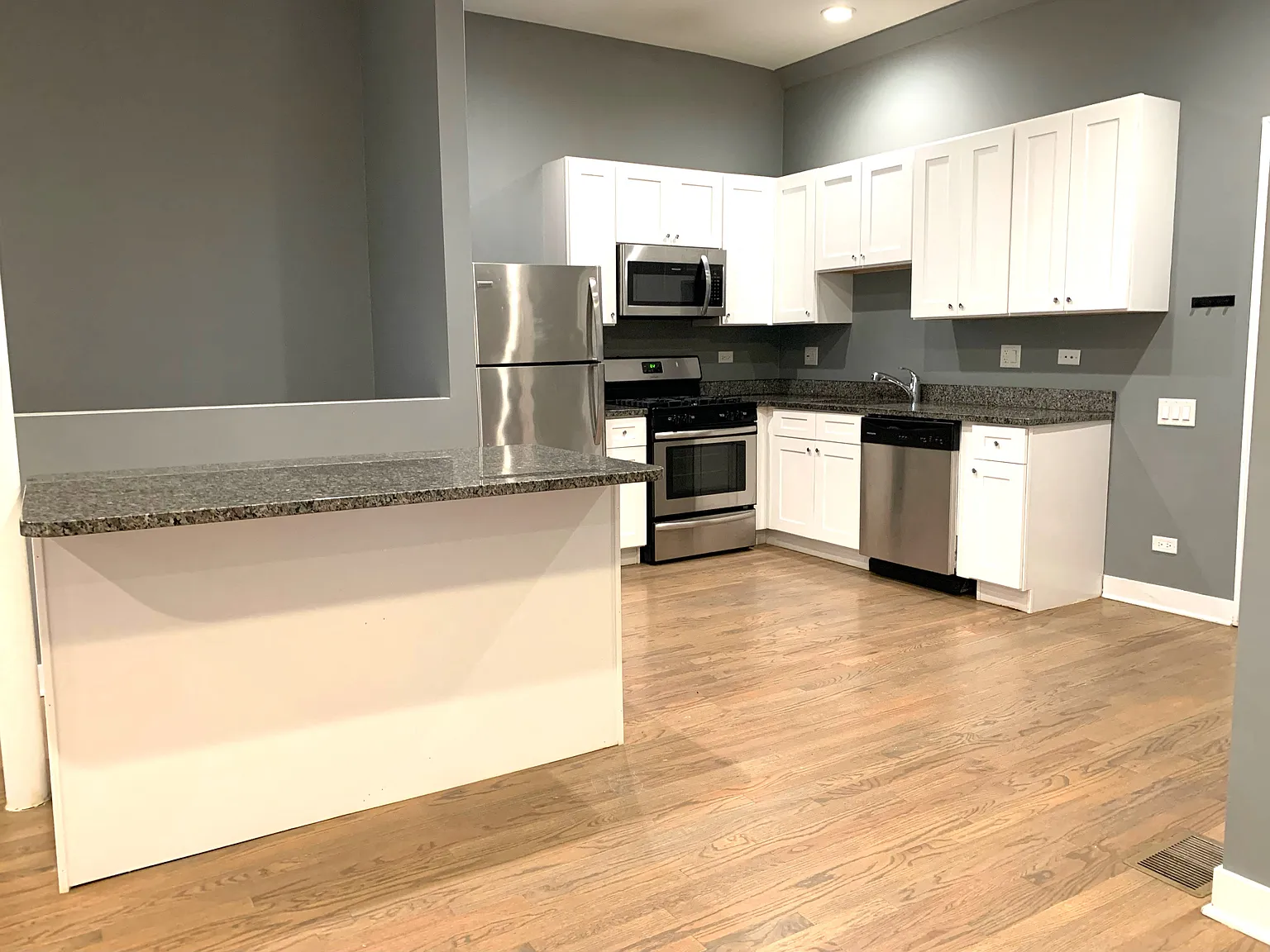 2020 N. Bissell St. — Photo 1