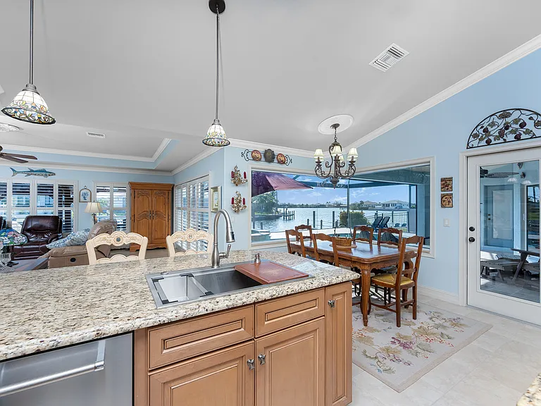 4128 NW 36th Ln — Photo 33