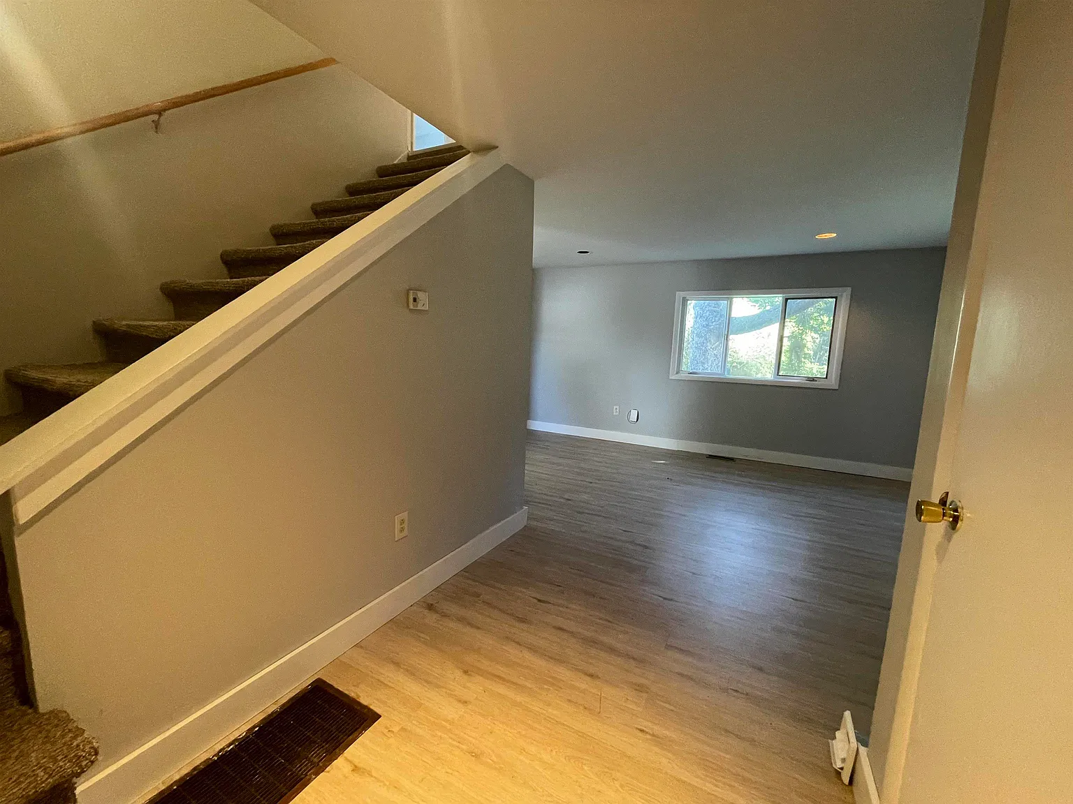 2 bed, 1.0 bath, 1200 sqft, $1,800 — Photo 1