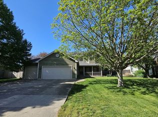 520 Christensen St, Hinckley, IL 60520