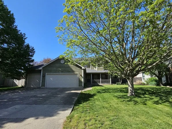 520 Christensen St, Hinckley, IL 60520