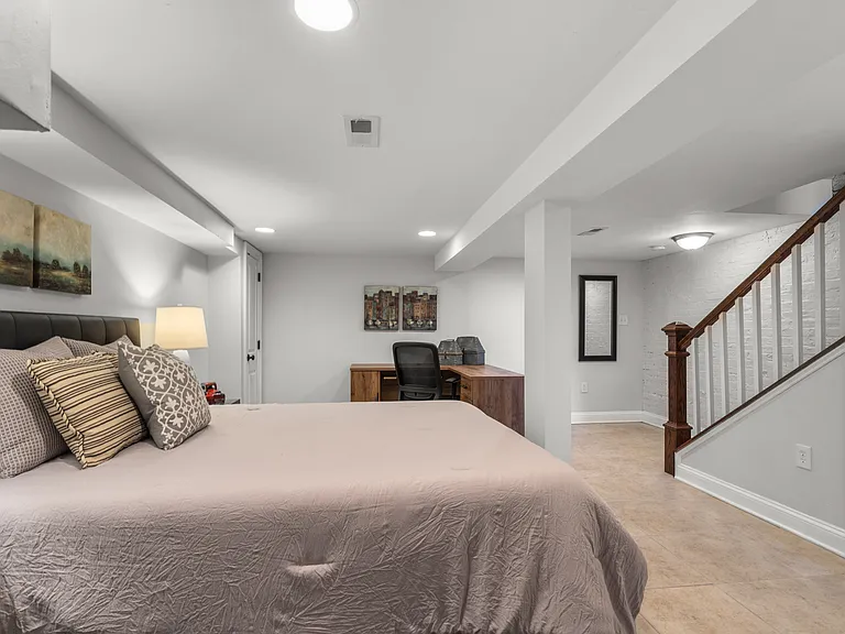 1654 Gales St NE — Photo 32
