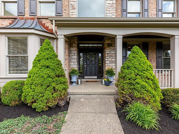 2nd image of 7982 Meadowcreek Dr