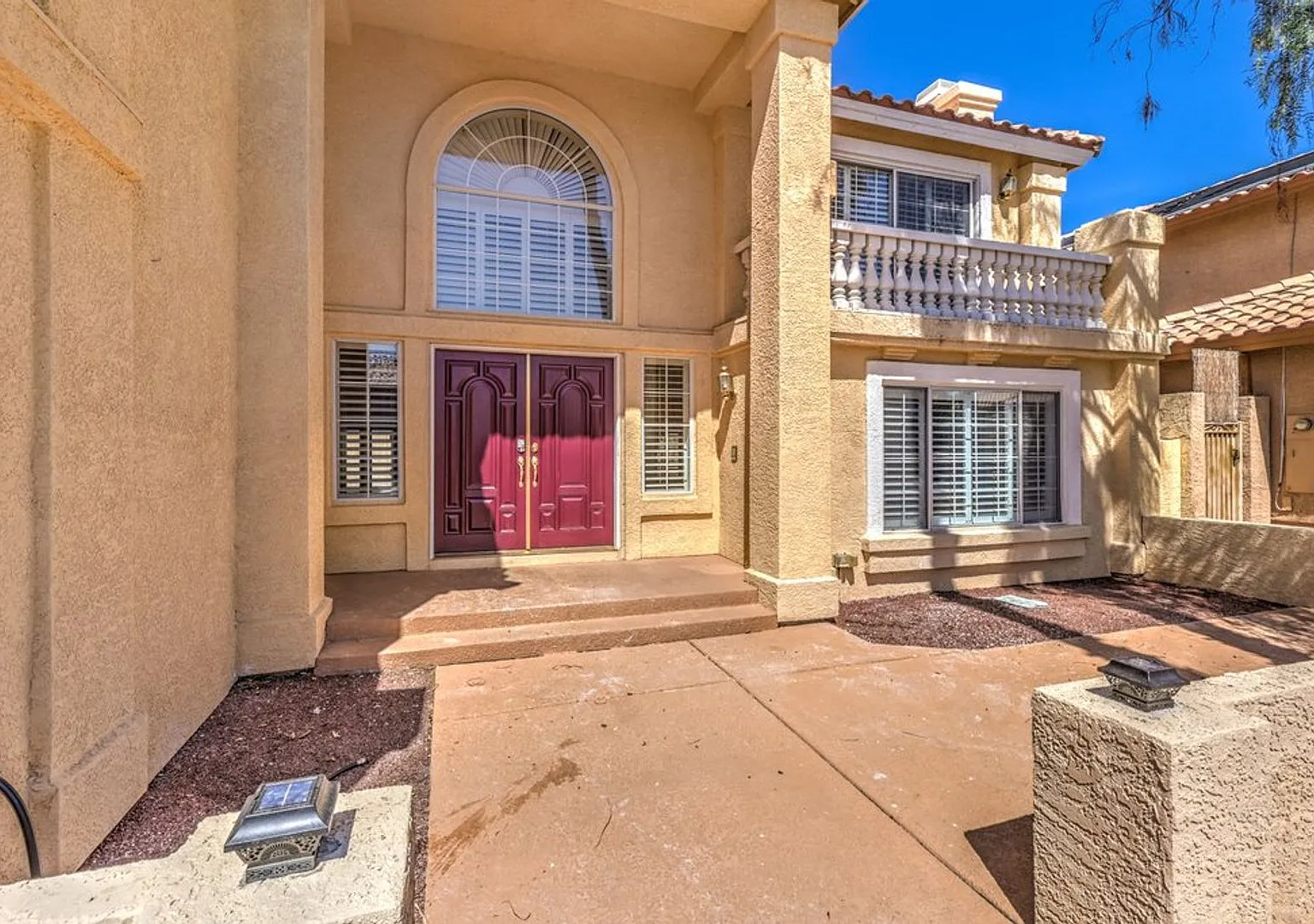 Stunning 7-Bedroom Home with Pool and Spa in Prime Las Vegas Location — Photo 3