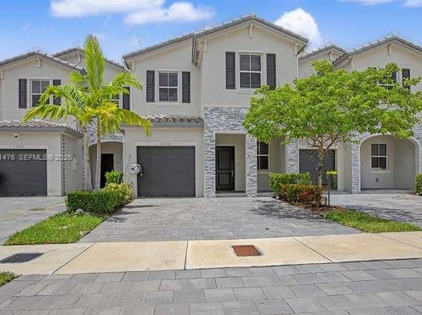 1020 SE 26th Ter