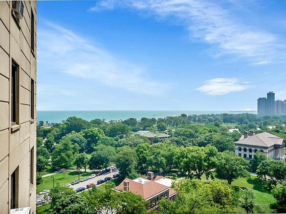 3rd image of 2000 N Lincoln Park West Pkwy #1206
