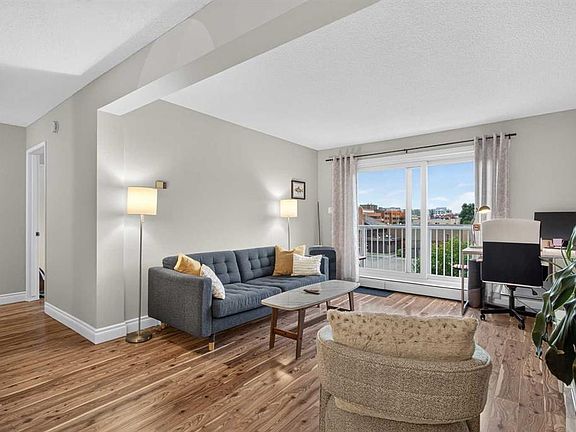 4th image of 17 E 13th St SW #404