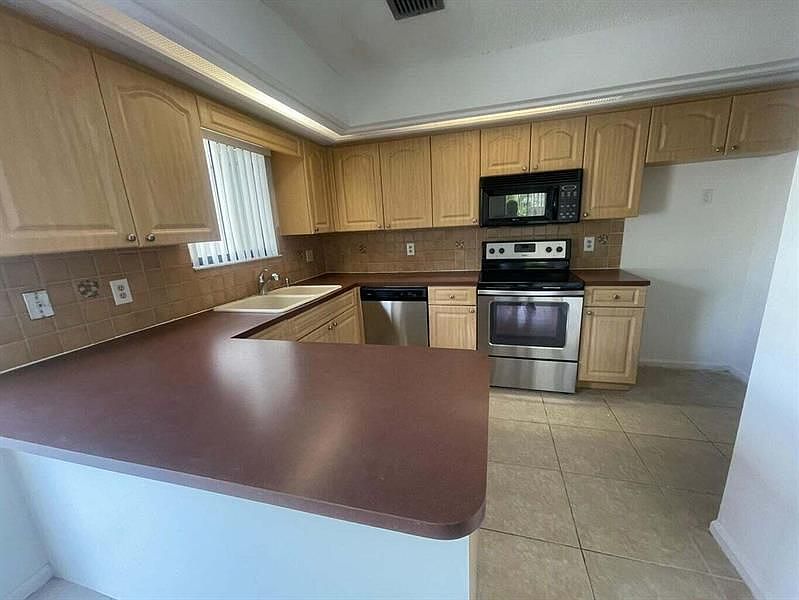 11866 Sturbridge Ln, Wellington, FL 33414 Zillow