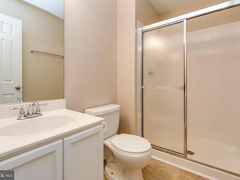 13309 Foxhole Dr — Photo 5