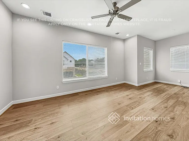 10507 Executive Lake Dr — Photo 6