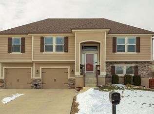2223 NE 24th St, Blue Springs, MO 64029