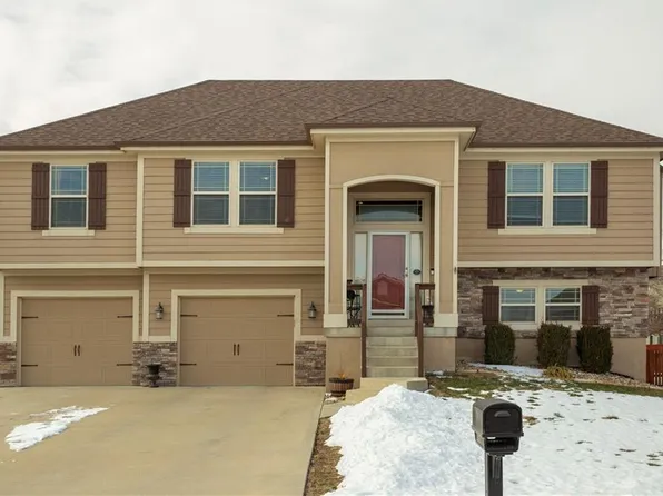 2223 NE 24th St, Blue Springs, MO 64029