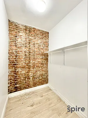 Rented by Spire Group | media 18