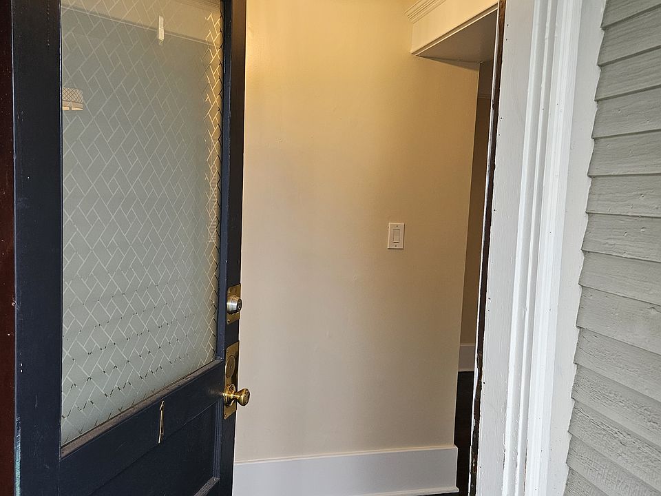 1st image of 820 S Junett St APT 1