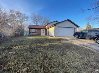 330 Dean Cir, Bolingbrook, IL 60440