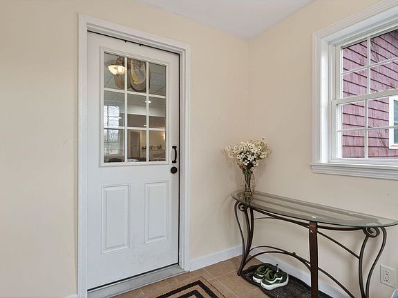 4th image of 178 Exeter Rd