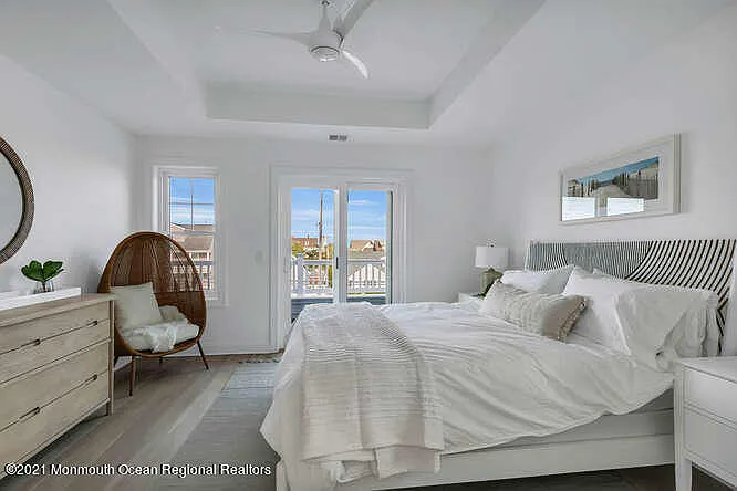 916 Ocean Ave #WEEKLY PRICE — Photo 35