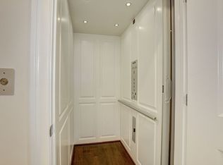 10827 Symphony Park Dr, North Bethesda, MD 20852