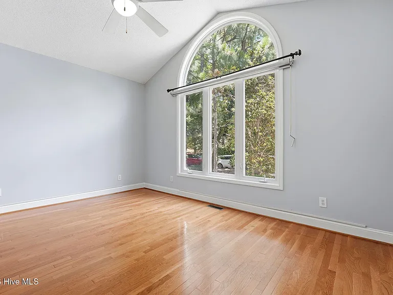 25 Kingswood Cir — Photo 30