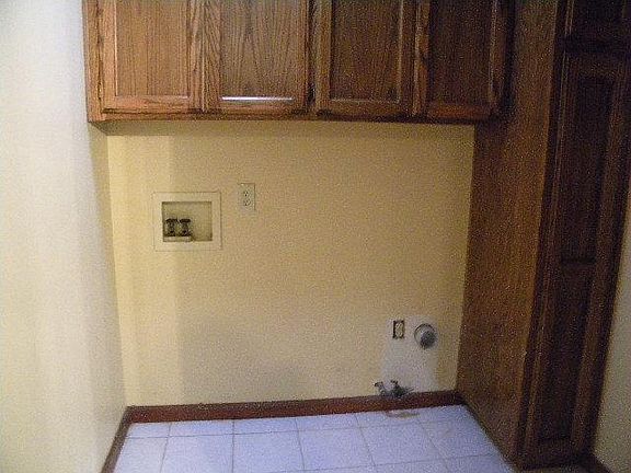 5th image of 127 Arbusto Cir