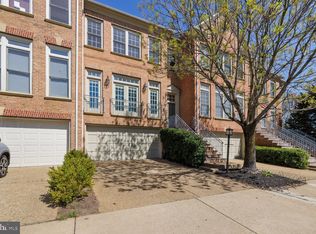 1813 Dawson St, Vienna, VA 22182