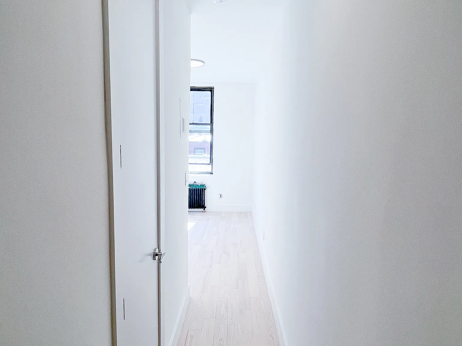206 West 21st Street — Photo 4