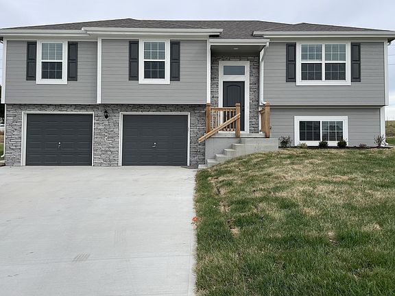 2nd image of 603 SW Powell Dr
