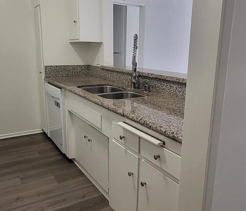 2nd image of 1250 10th St