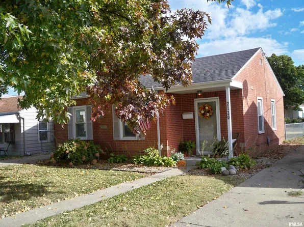 2120 N 19th St, Springfield, IL 62702