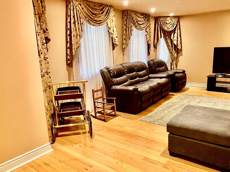 44 Ann Louise Cres #BASEMENT — Photo 15