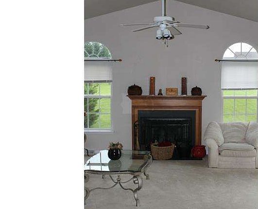 5th image of 109 Colonel Clayton Dr