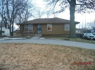 7813 Bel Ray Dr, Belton, MO 64012