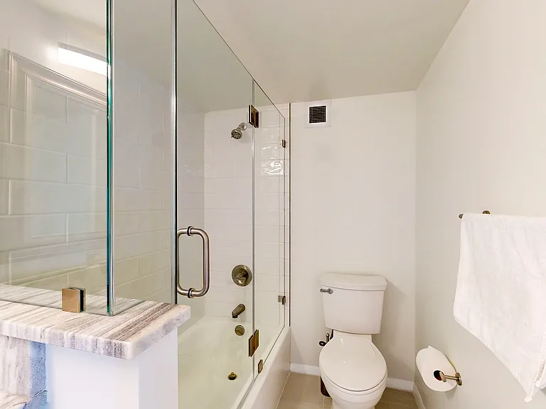 2401 Bayshore Blvd #502 — Photo 30