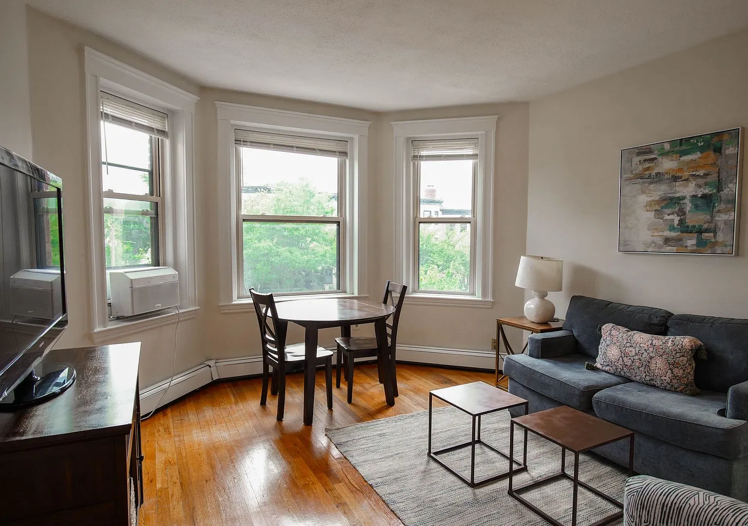 Charming 1-Bedroom Apartment in the Heart of Fenway — Photo 1