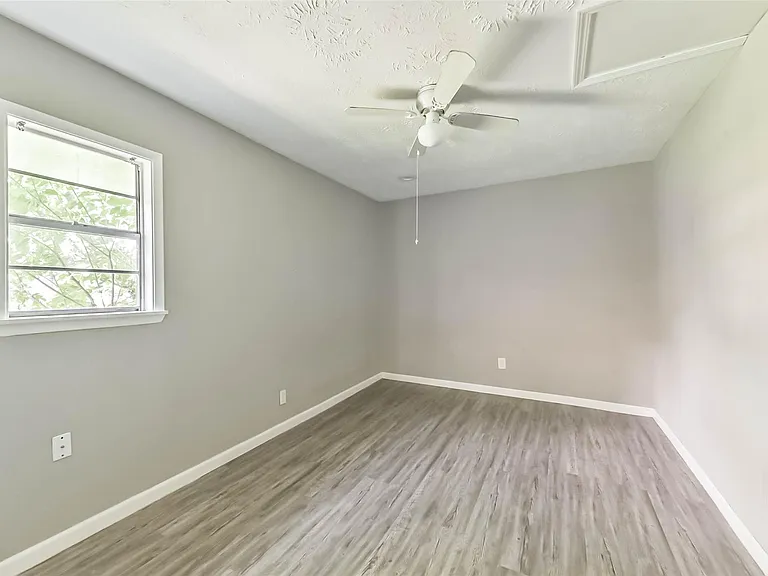 14249 Brownsville St — Photo 17