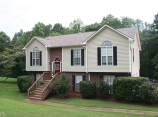 101 Falls Crest Dr, Lagrange, GA 30240