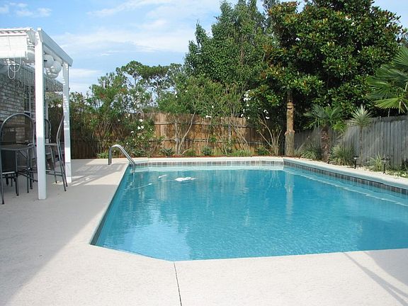 Full Size Gunite Pool