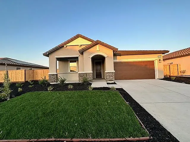 2542 Latour Ct — Photo 1