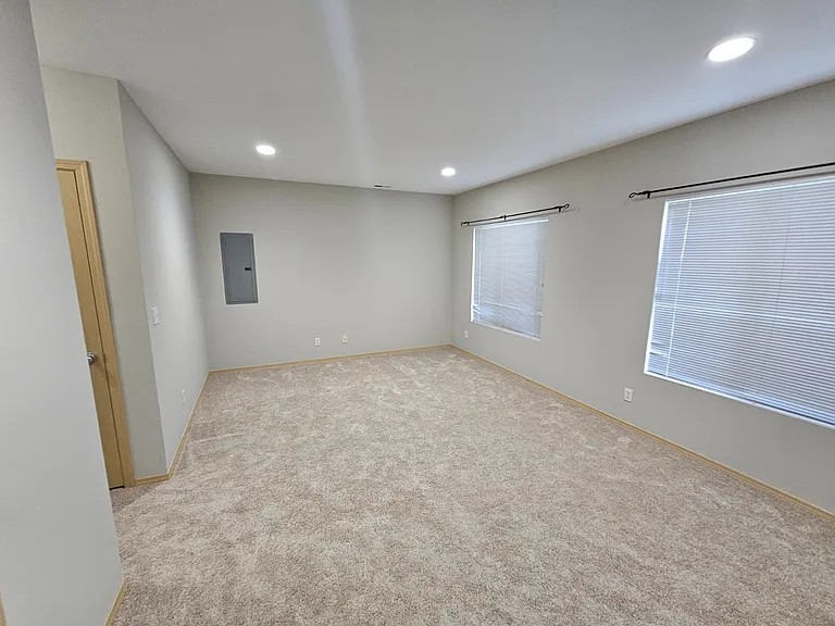 110 S Cambrian Ave — Photo 1