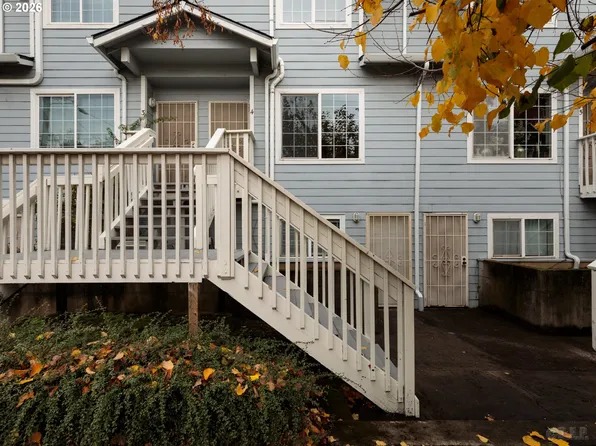 6621 N Columbia Way, Portland, OR 97203