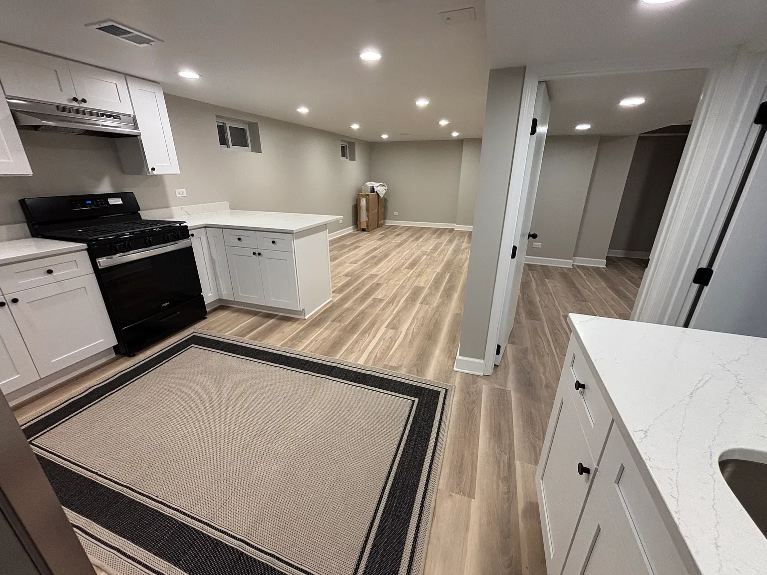 1 bed, 700 sqft, $1,750 — Photo 3
