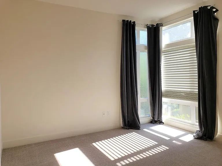 936 Curlew Ln — Photo 10