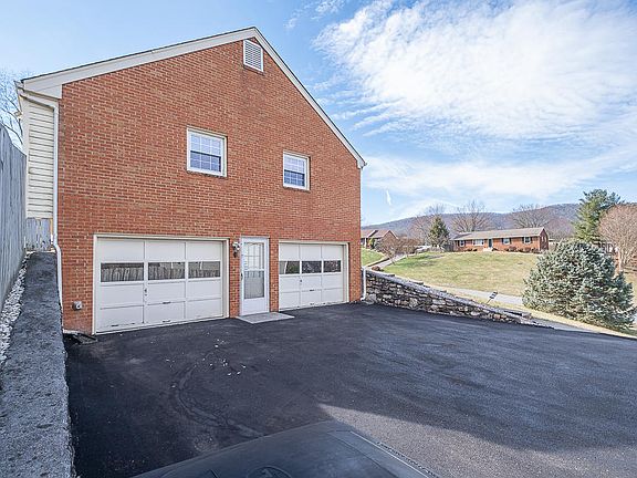 4th image of 5214 Setter Rd