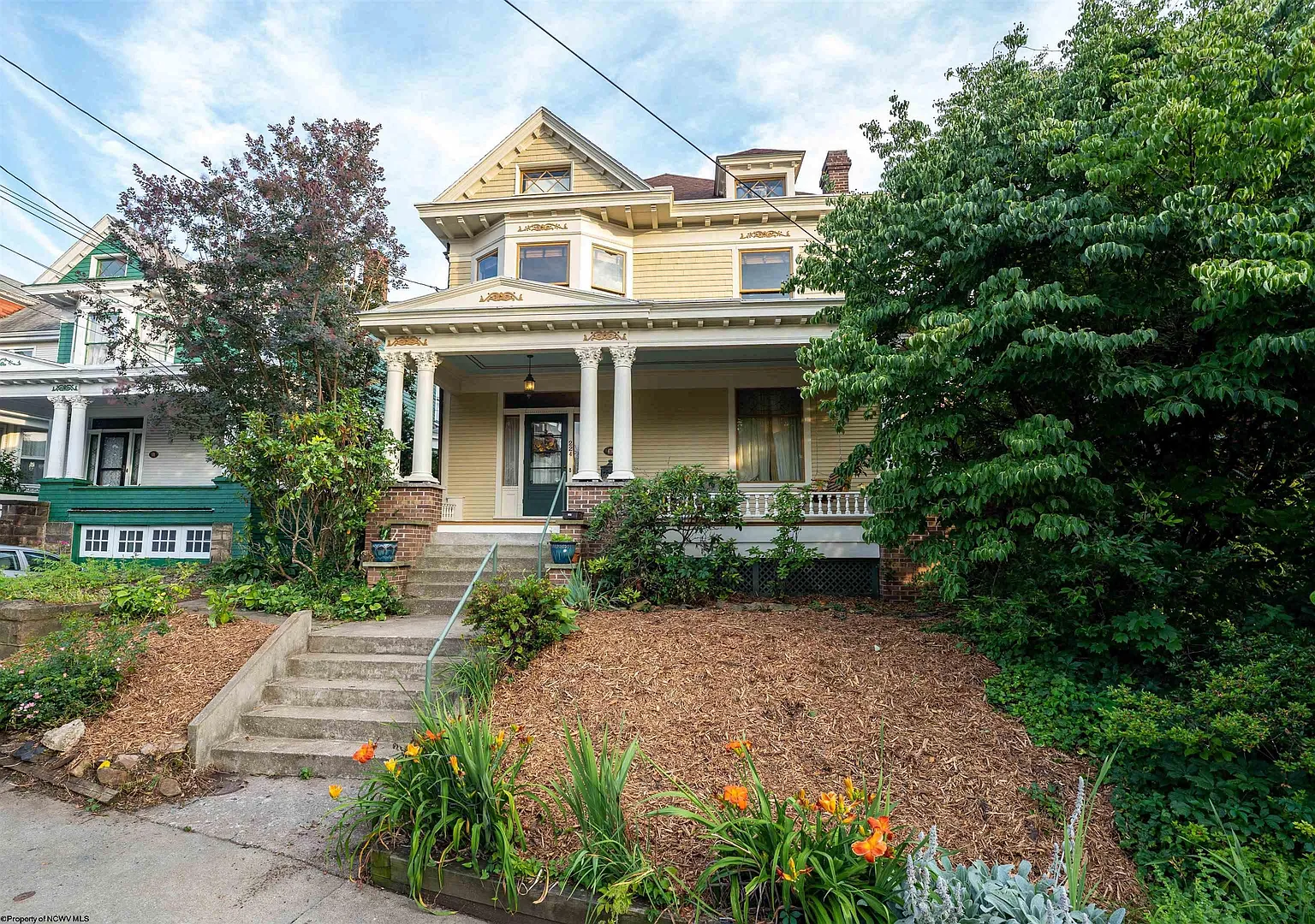 224 Wilson Ave photo 1
