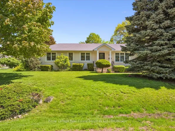281 Pinehurst Dr, Oakville, ON L6J 4X2