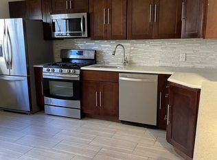 201 Oakdene Pl, Cliffside Park, NJ
